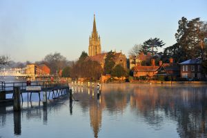 Marlow and Thames - House sitting England